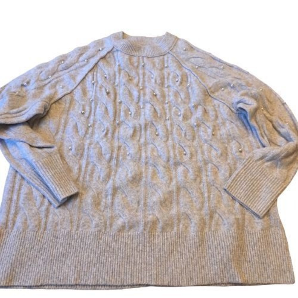 NWT Aerie Womens S Light Gray Cable Knit Pearl Embellished Crew‎ Neck Sweater